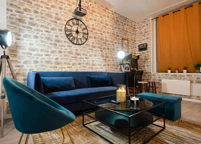 Maison 4 Et Jacuzzi Pour 8 Personnes *