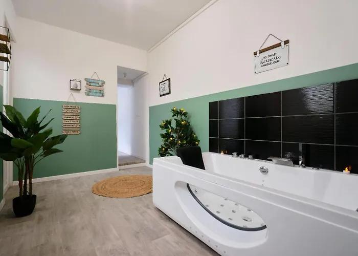 Maison 4 Et Jacuzzi Pour 8 Personnes Σπίτι διακοπών